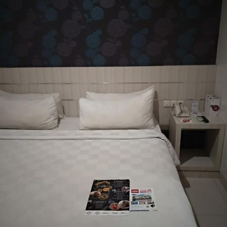 Cordela Hotel Medan Exterior foto