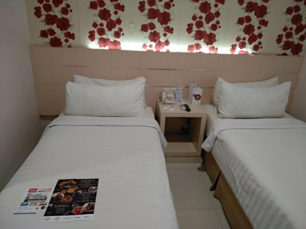 Cordela Hotel Medan Exterior foto